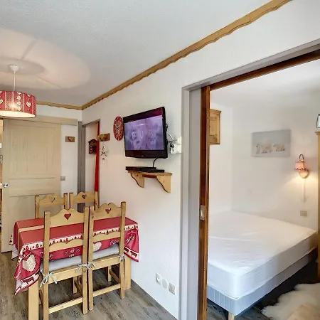 Ski Aux Pieds : 2 Pieces, 5 Pers, Terrasse, Parking Gratuit, Wifi *